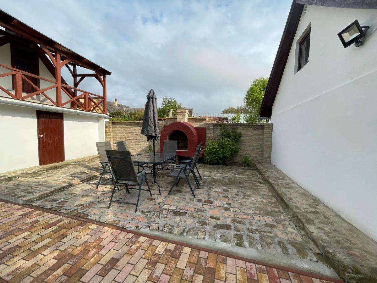 Ketpava Vendeghaz Igal Exterior foto